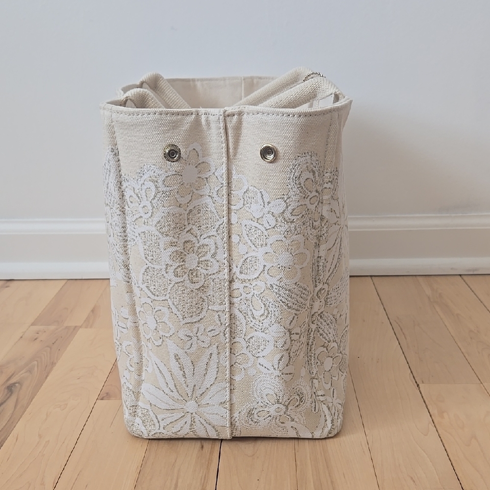 Elegant Cream Floral Tote Bag - Picture 5 of 12